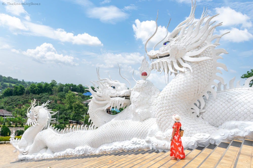 The dragons at Wat Hyua Pla Kang